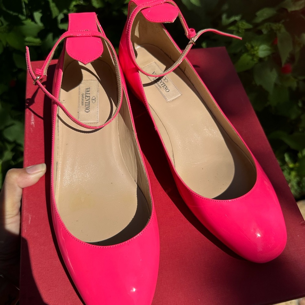 Valentino “Garavani” tango Women's hot Pink Ballet Flats 38.5